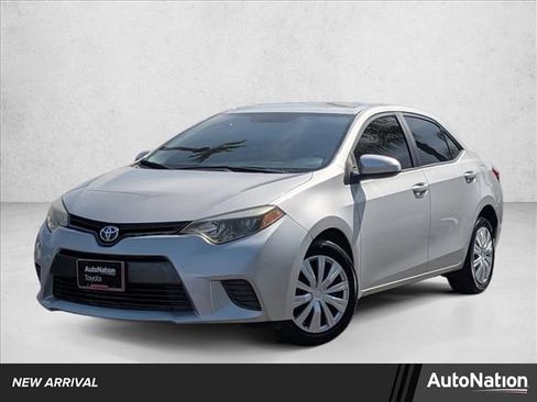Used 2016 Toyota Corolla LE image 1