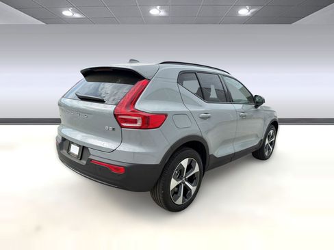 New 2026 Volvo XC40 B5 Plus w/ Protection Package Premier image 9