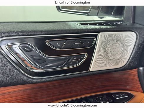 Used 2021 Lincoln Navigator L Reserve w/ Luxury Package image 17