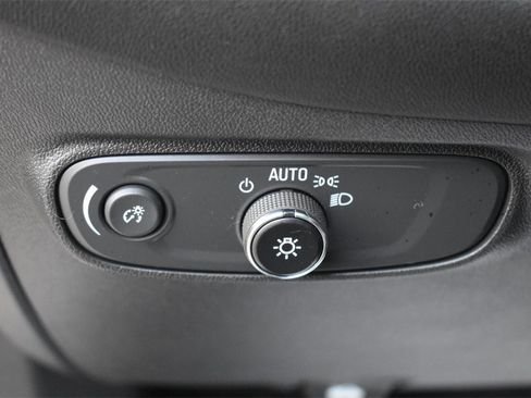 Used 2022 Chevrolet Equinox LT image 28
