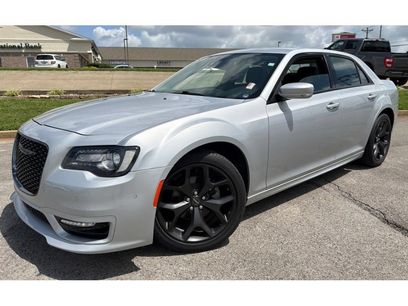 Used 2022 Chrysler 300 Touring L w/ Safetytec Plus Group