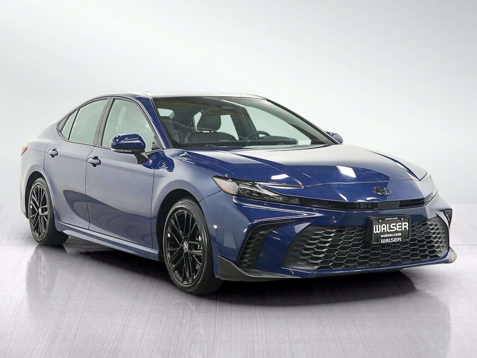 Used 2025 Toyota Camry SE w/ Multimedia Upgrade Package FWD image 7