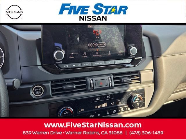 Used 2024 Nissan Pathfinder S FWD image 18