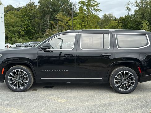 Used 2022 Jeep Grand Wagoneer Series III w/ Rear Seat Video Group 1 image 7