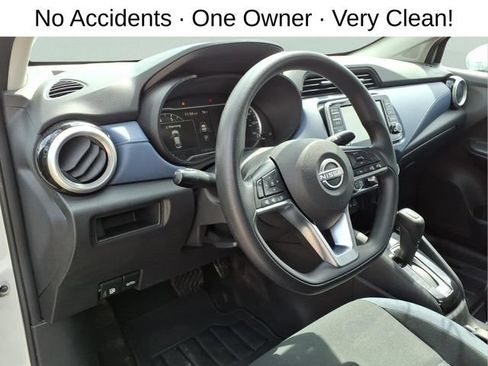 Used 2023 Nissan Versa SV FWD image 13