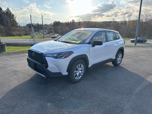 Used 2023 Toyota Corolla Cross L image 7