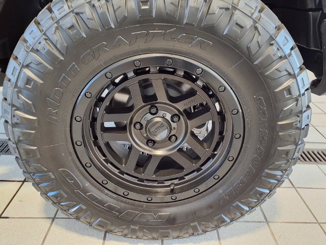 Used 2021 Jeep Wrangler Sport AWD/4WD image 5