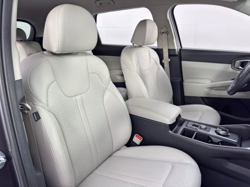 Used 2021 Kia Sorento S image 33