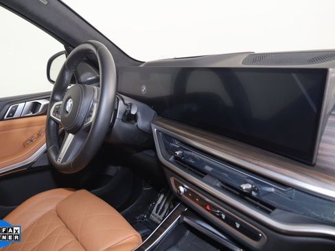 Used 2024 BMW X7 xDrive40i w/ M Sport Package image 54