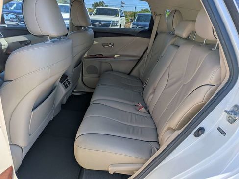 Used 2010 Toyota Venza FWD image 14