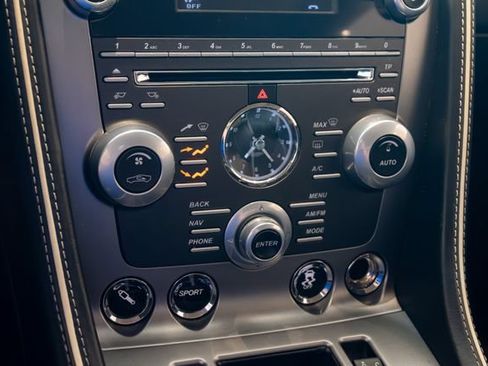 Used 2012 Aston Martin Virage Coupe RWD image 22