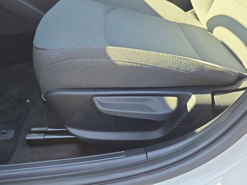 New 2025 Kia K4 LXS image 22