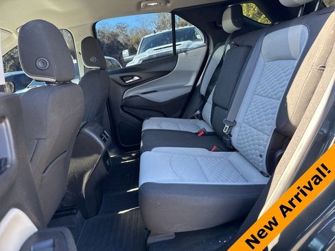 Used 2018 Chevrolet Equinox LS image 11