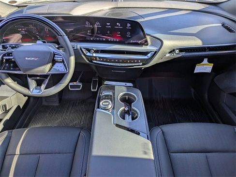 New 2026 Cadillac Lyriq V image 16