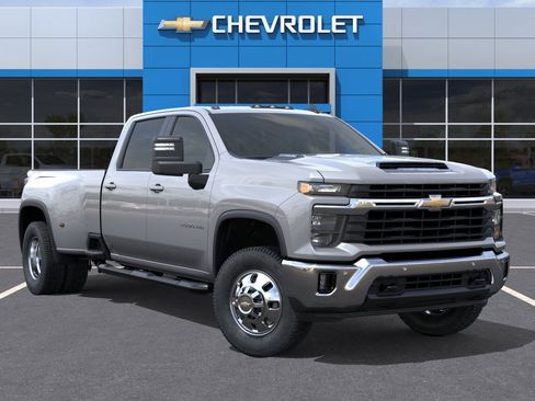 New 2026 Chevrolet Silverado 3500 LT image 7