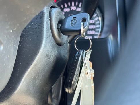 Used 2018 Chevrolet Silverado 1500 Custom w/ Trailering Package image 30