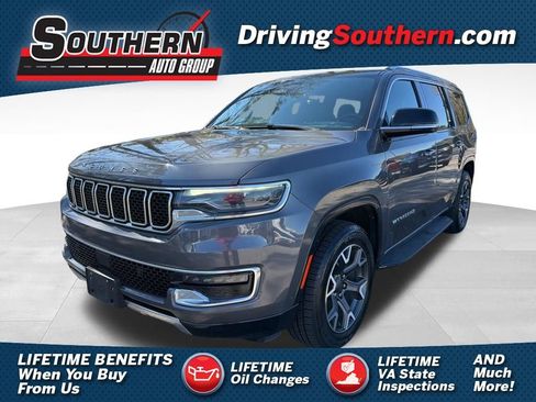 Used 2023 Jeep Wagoneer Series III w/ Preferred Equipment Group image 1