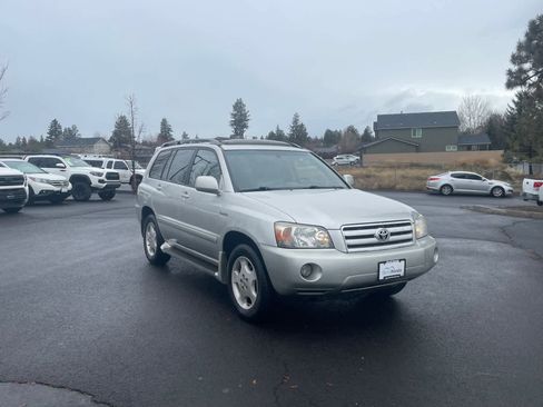 Used 2005 Toyota Highlander Limited image 9