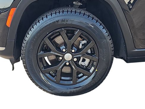 Used 2022 Jeep Grand Cherokee L Limited RWD image 30