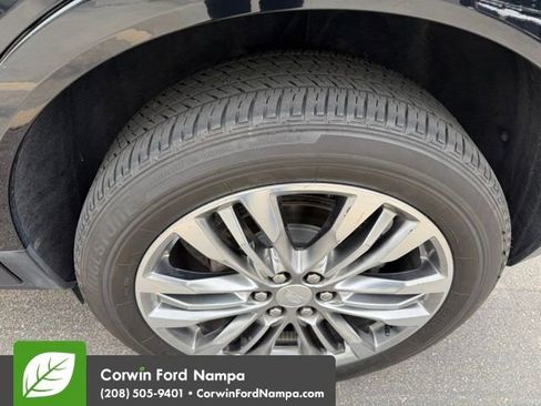 Used 2018 Cadillac XT5 Premium Luxury image 13