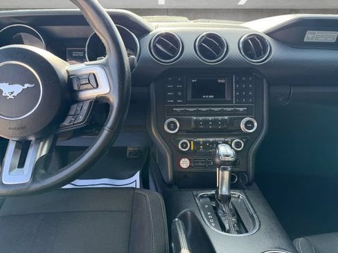 Used 2017 Ford Mustang Coupe RWD image 20