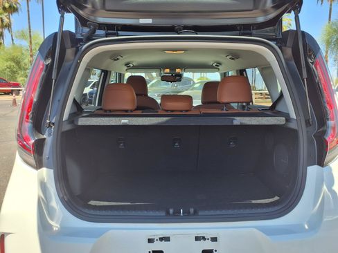 Used 2025 Kia Soul EX FWD image 6