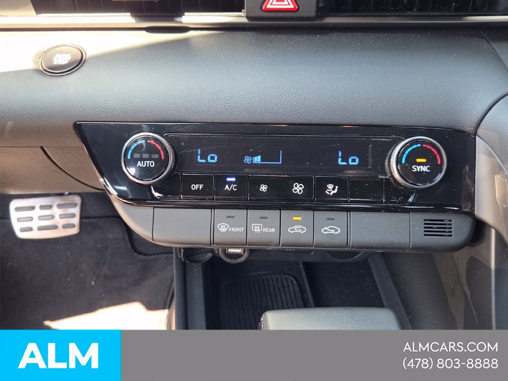 Certified 2025 Hyundai Elantra Sport FWD image 23