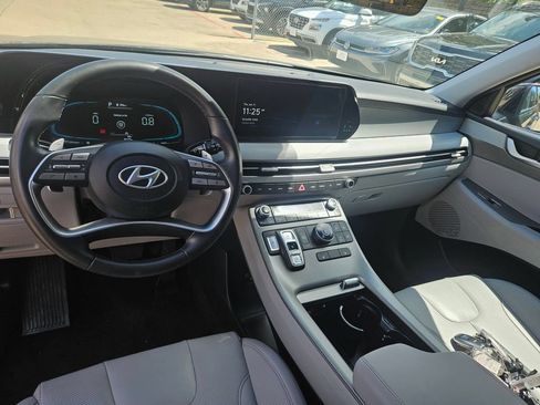 Used 2025 Hyundai Palisade SEL AWD/4WD image 16