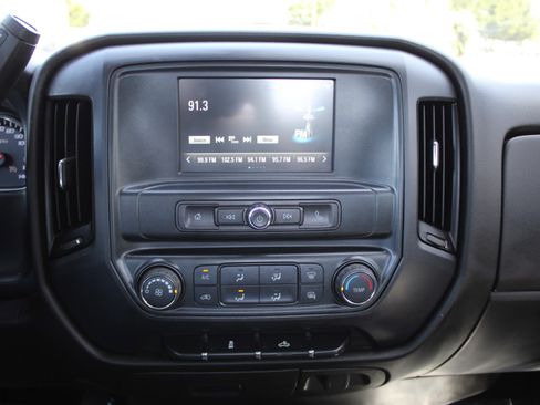 Used 2018 Chevrolet Silverado 1500 W/T w/ Trailering Package AWD/4WD image 30