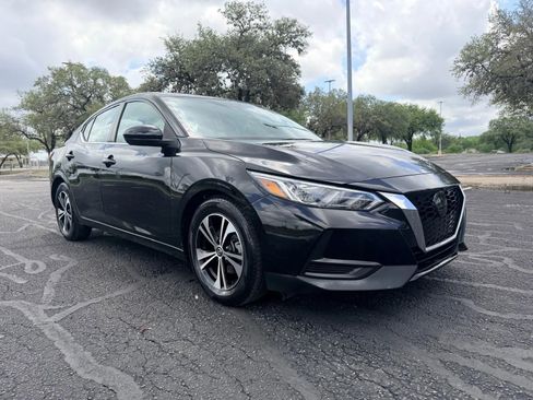 Used 2023 Nissan Sentra SV image 9