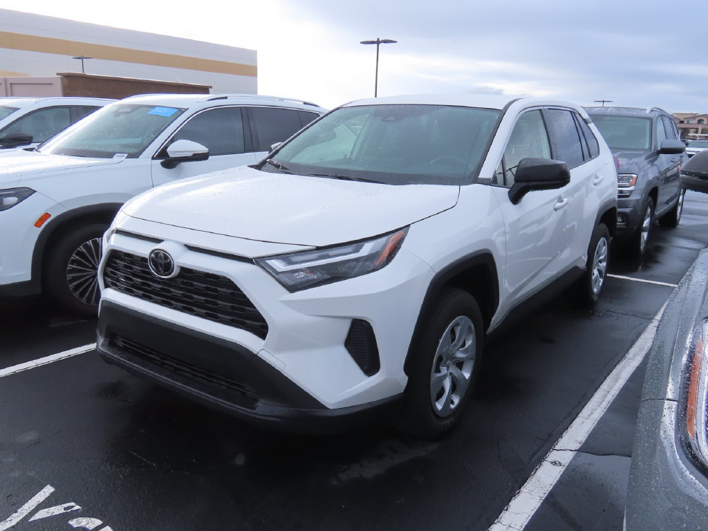 Used 2023 Toyota RAV4 LE AWD/4WD image 2