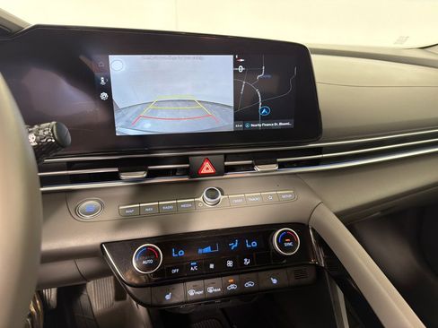 Used 2025 Hyundai Elantra SEL FWD image 16