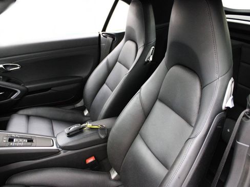 Used 2017 Porsche 911 Carrera image 27