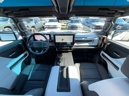 Used 2024 GMC Hummer EV 3X AWD/4WD image 24