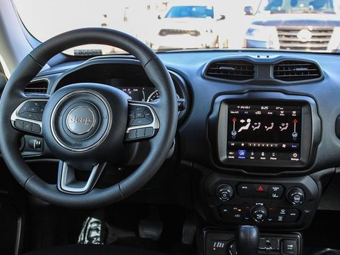 Used 2023 Jeep Renegade Latitude AWD/4WD image 14