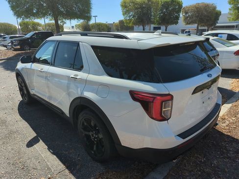 Used 2022 Ford Explorer ST-Line w/ Class IV Trailer Tow Package image 3