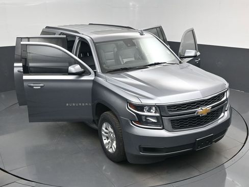 Used 2020 Chevrolet Suburban LT image 61