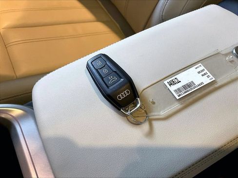 Certified 2025 Audi Q5 Premium w/ Convenience Package AWD/4WD image 22