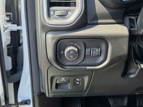 Used 2025 RAM 1500 Laramie w/ Sport Appearance Package AWD/4WD image 16