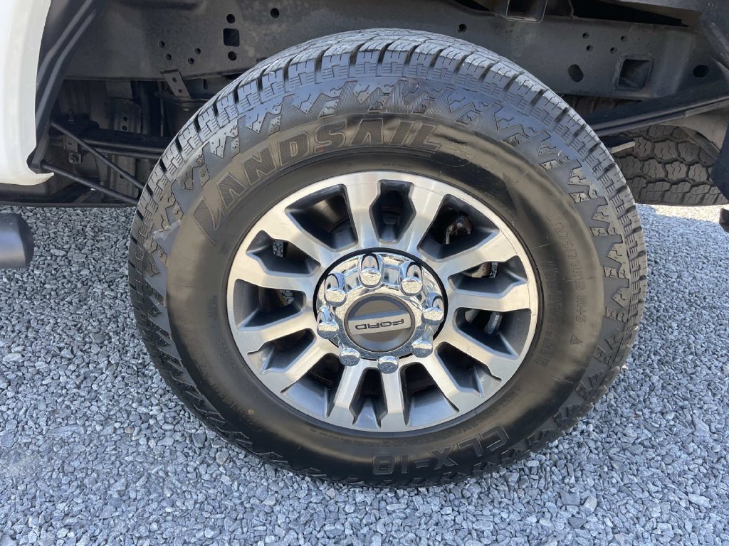 Used 2020 Ford F250 Lariat w/ Lariat Value Package AWD/4WD image 16