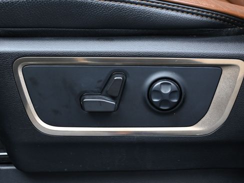 Used 2022 RAM 1500 Limited image 10