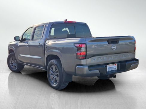 Used 2025 Nissan Frontier SV w/ SV Convenience Package RWD image 9