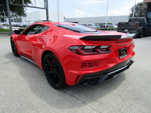 Used 2025 Chevrolet Corvette E-Ray w/ Stealth Interior Trim Package AWD/4WD image 7