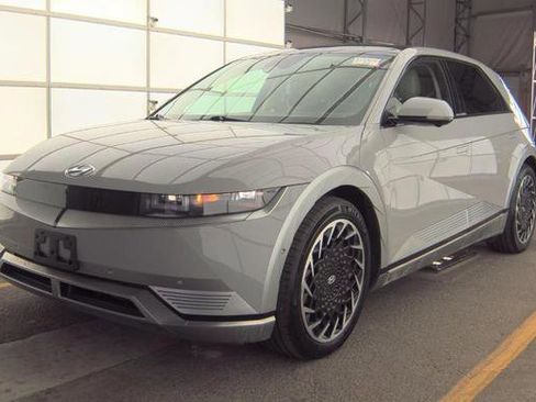 Used 2024 Hyundai Ioniq 5 Limited image 2