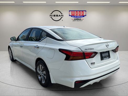 Certified 2025 Nissan Altima 2.5 S FWD image 3