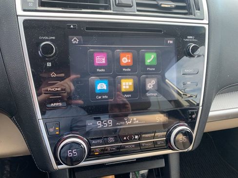 Used 2018 Subaru Outback 2.5i Premium image 10