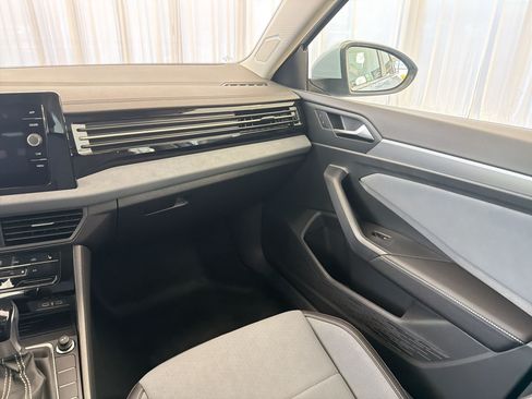 New 2026 Volkswagen Jetta SE FWD image 28