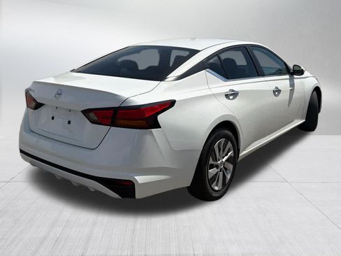 Used 2022 Nissan Altima 2.5 S FWD image 4