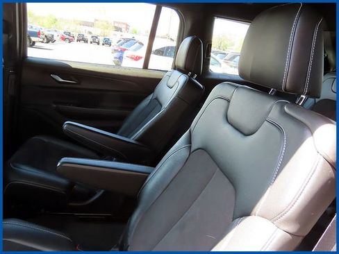 Used 2023 Jeep Grand Cherokee L Laredo AWD/4WD image 10
