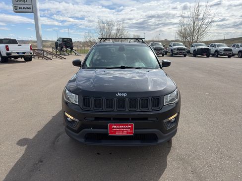 Used 2018 Jeep Compass Latitude w/ Cold Weather Group AWD/4WD image 5